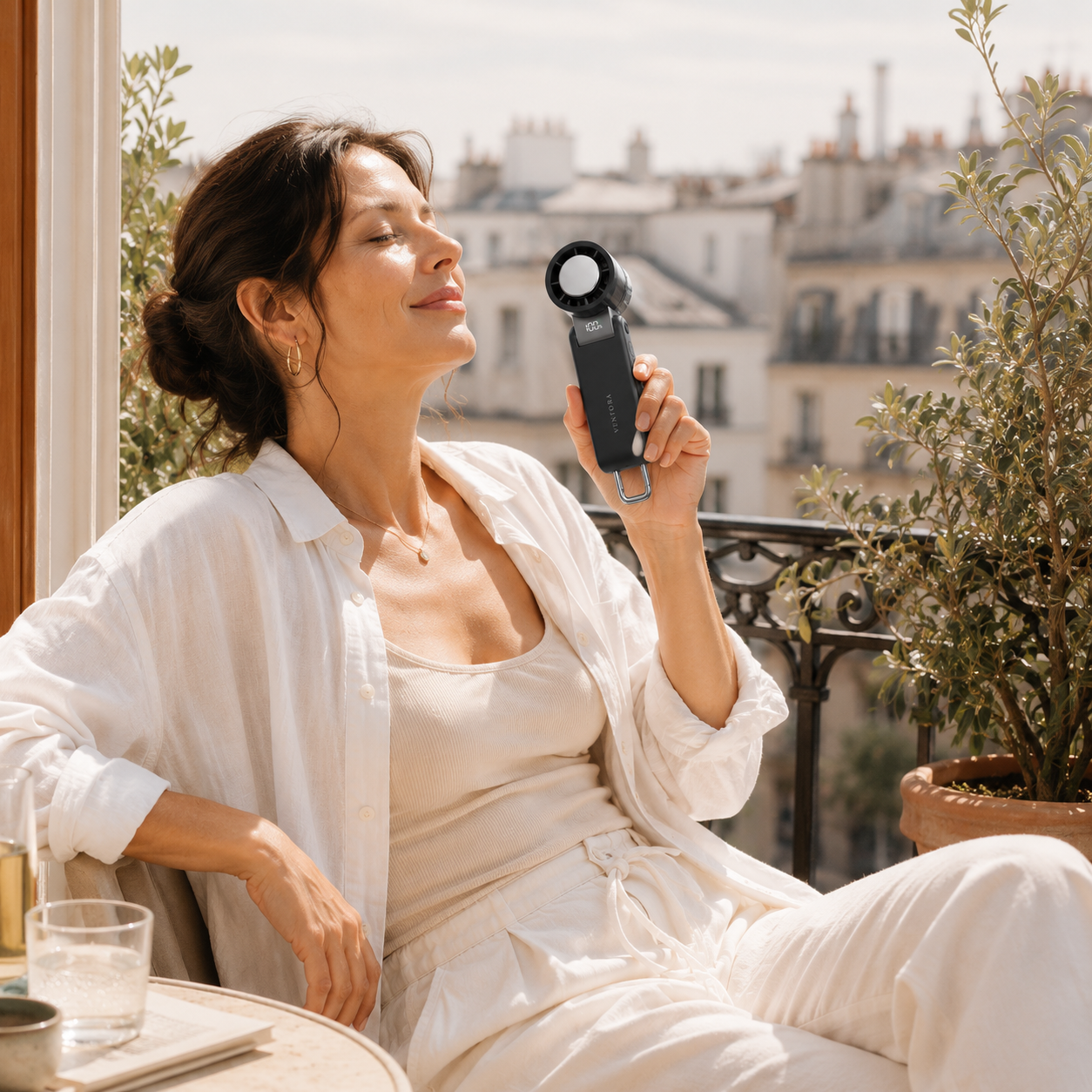 Ventora Flow — Ventilateur rafraîchissant portable & Batterie externe